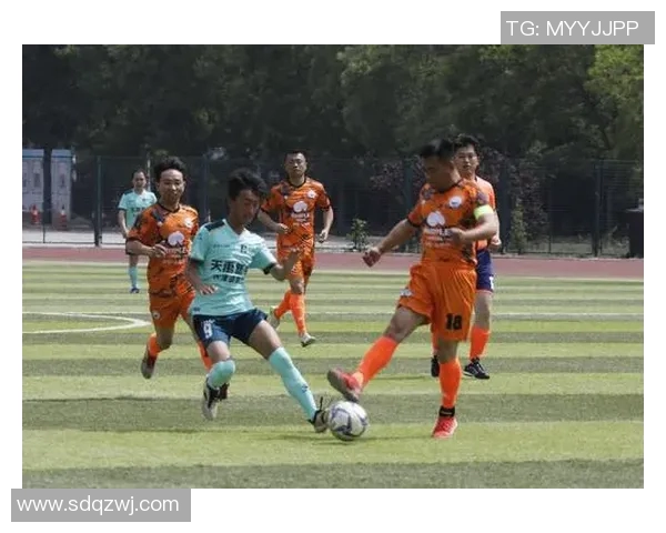 彭少足球明星的真实身份揭秘及其在足球界的影响力分析